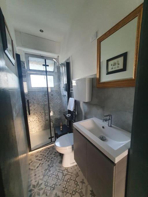 Molo - Residenza Con Accesso Diretto Al Lago لاتيزي المظهر الخارجي الصورة