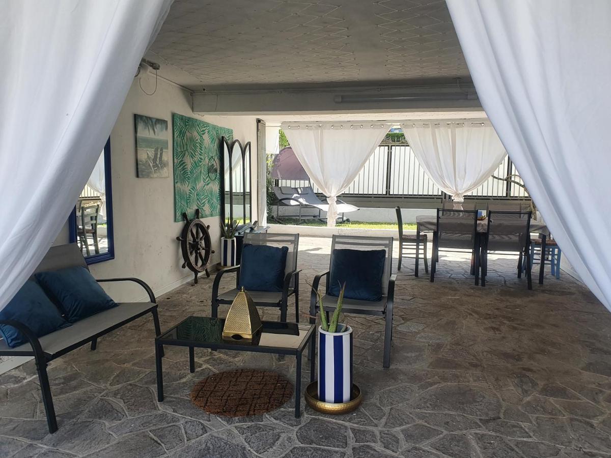 Molo - Residenza Con Accesso Diretto Al Lago لاتيزي المظهر الخارجي الصورة